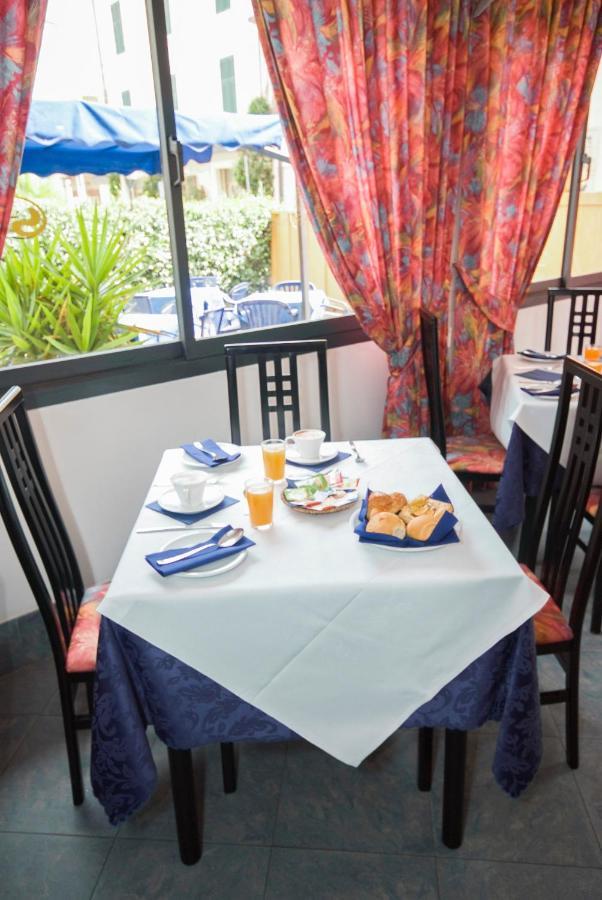 Hotel Raphael Montecatini Terme Buitenkant foto